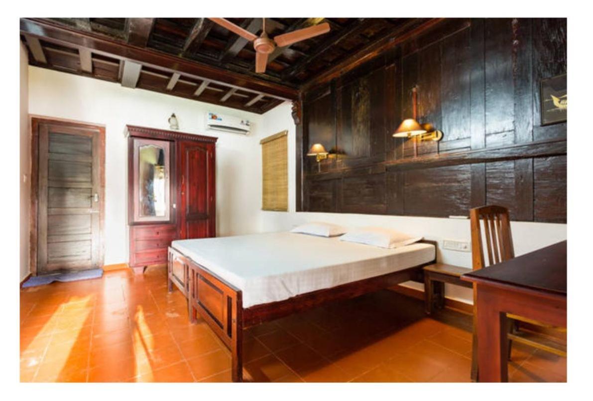 The Pamba Heritage Villa Champakulam Extérieur photo
